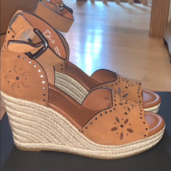 Authentic Coach Kelsi Sde Wedge - Picture 2 of 7